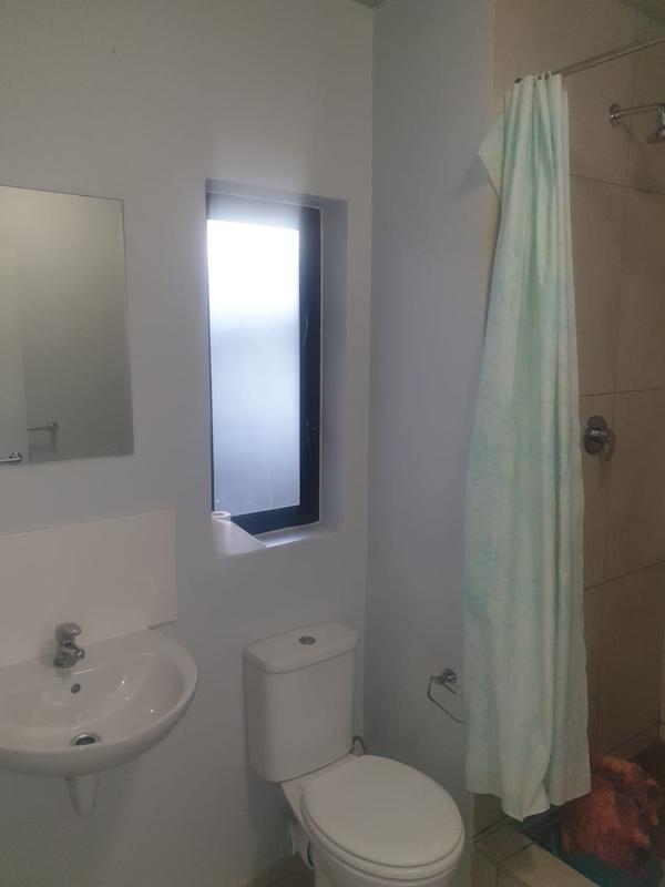 To Let 1 Bedroom Property for Rent in Pinelands Western Cape